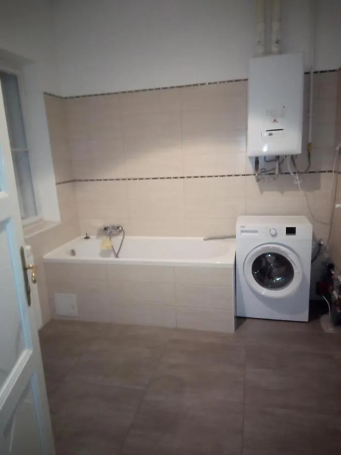 شقة Napraforgo Apartman بودابست